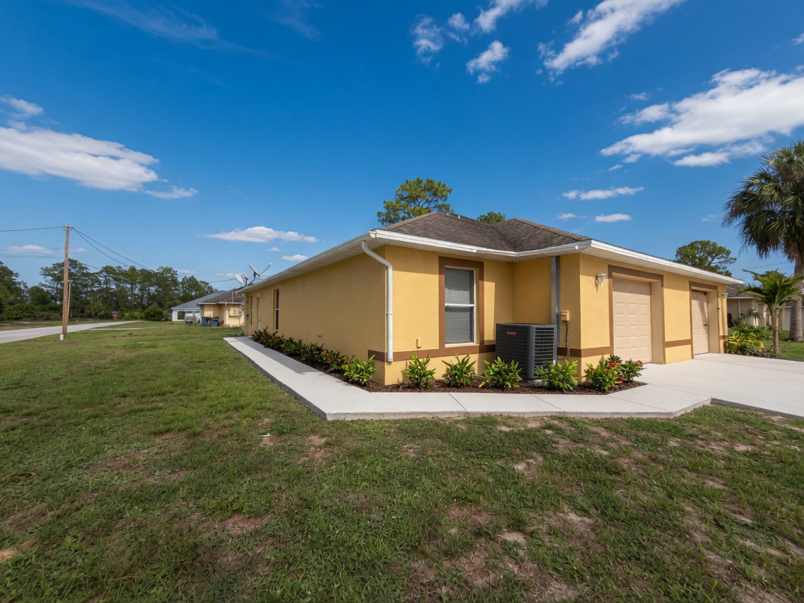 313A Melissa Ave S